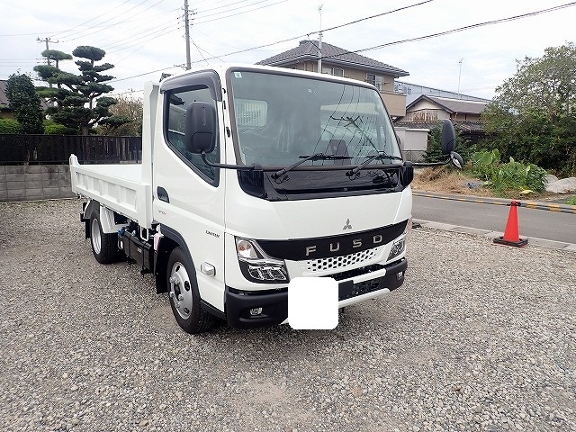 Mitsubishi CANTER 2024