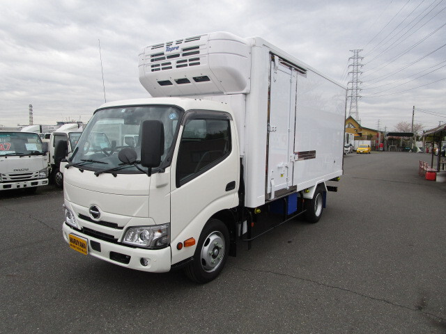 Hino DUTRO 2023