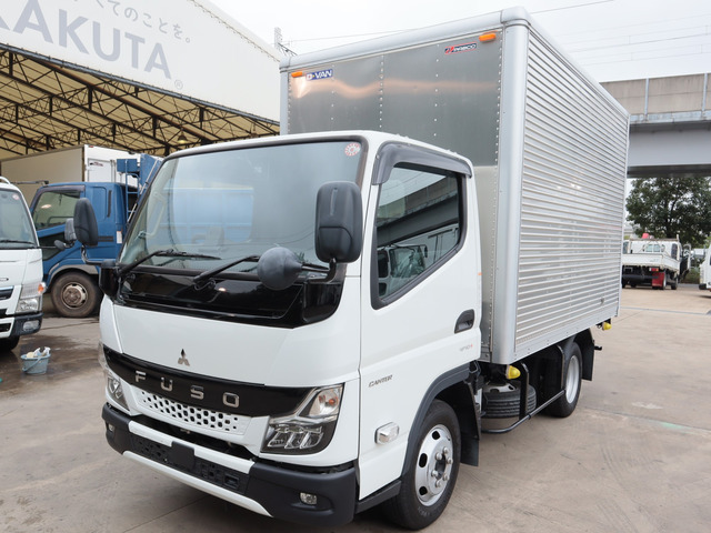 Mitsubishi CANTER 2023