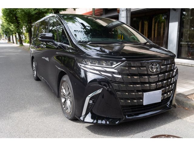 TOYOTA ALPHARD 2024