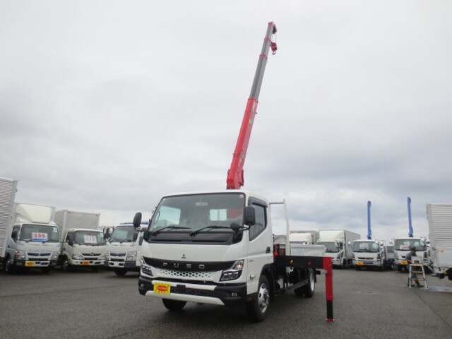 Mitsubishi CANTER 2023