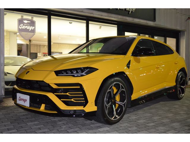 LAMBORGHINI URUS 2020