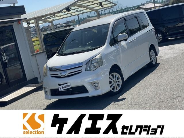 TOYOTA NOAH 2011