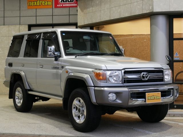 TOYOTA LANDCRUISER van 2015