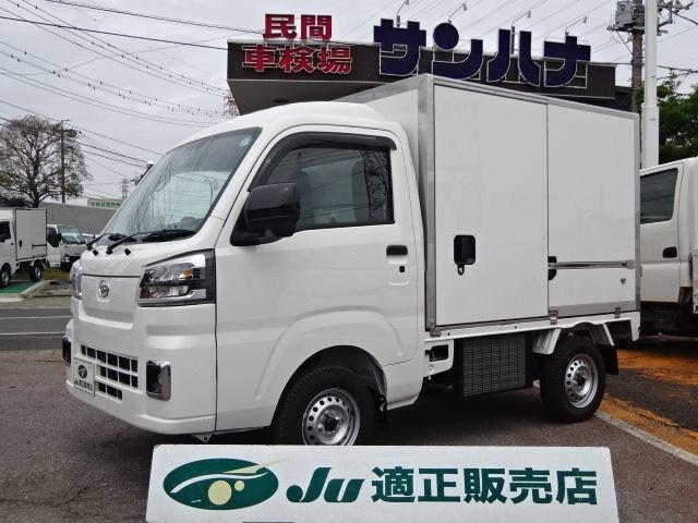 DAIHATSU HIJET truck 2024