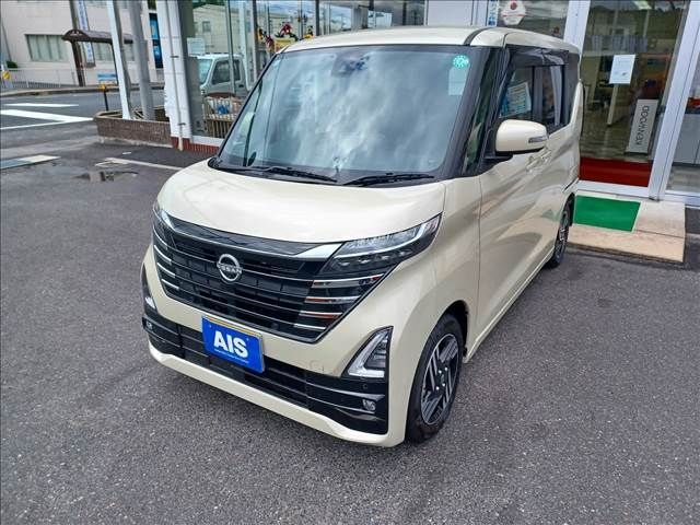 NISSAN ROOX 2024