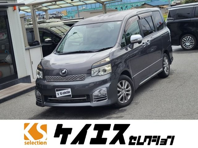 TOYOTA VOXY 2012