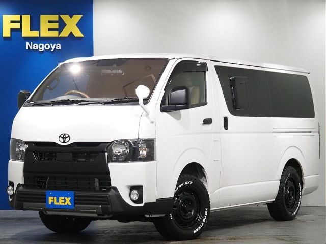 TOYOTA HIACE van 4WD 2022