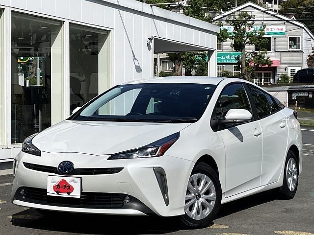 TOYOTA PRIUS 2021