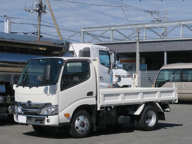 Hino DUTRO 2023