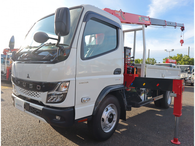 Mitsubishi CANTER 2023