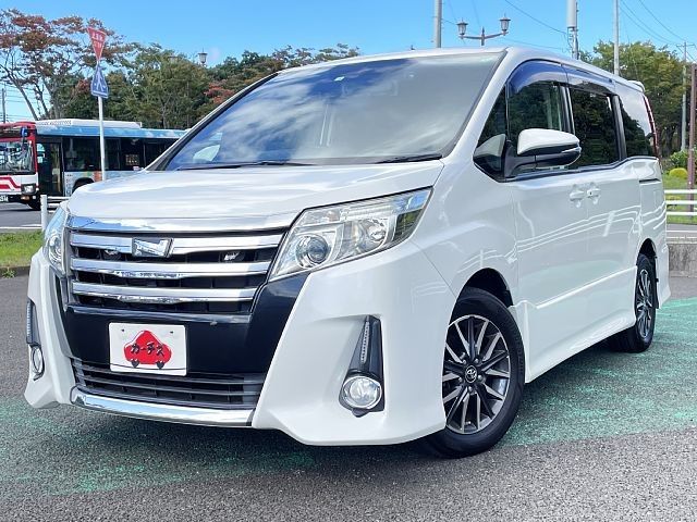 TOYOTA NOAH 2014