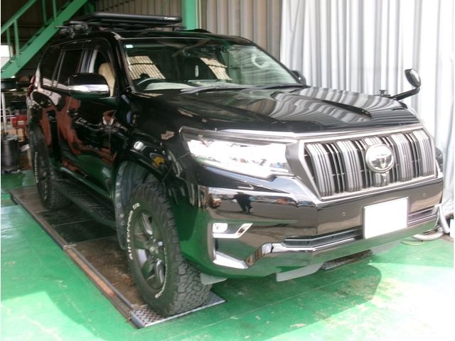 TOYOTA LANDCRUISER PRADO 2019