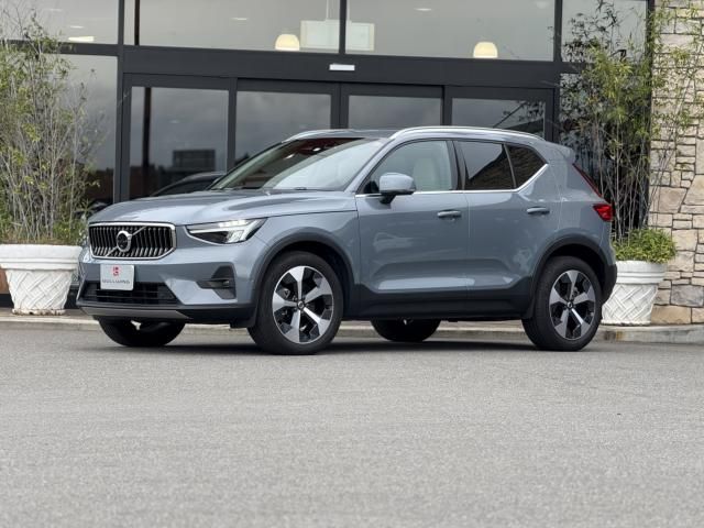 VOLVO XC40 2022