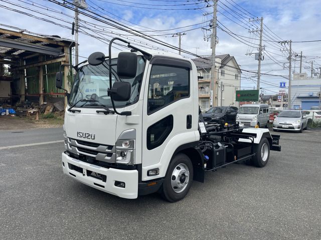 ISUZU フォワード 2023