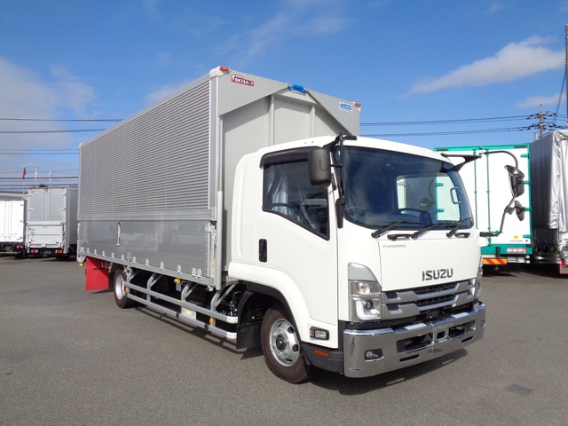 Isuzu FORWARD 2023