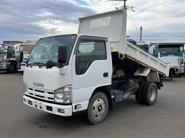 Isuzu ELF 2013