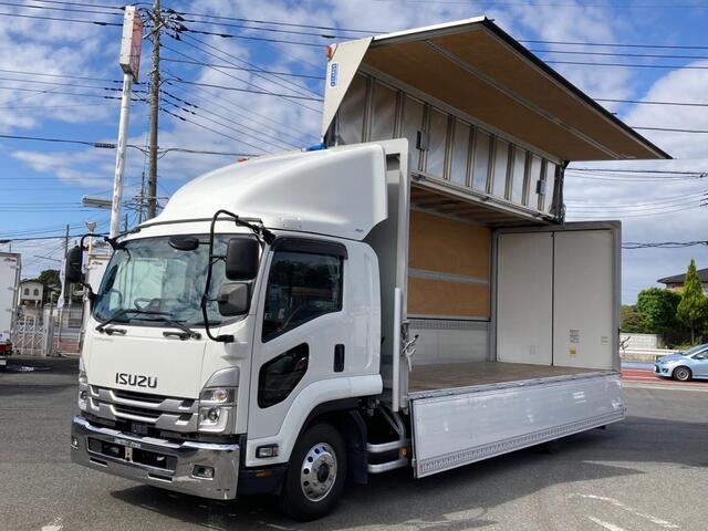 Isuzu FORWARD 2023