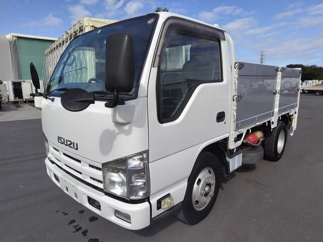 Isuzu ELF 2013