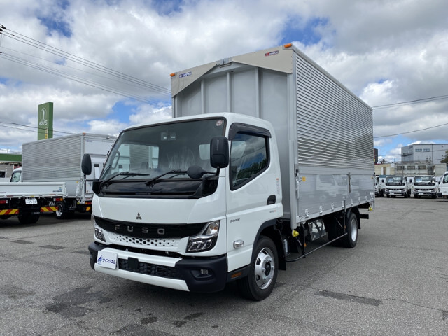 Mitsubishi CANTER 2024