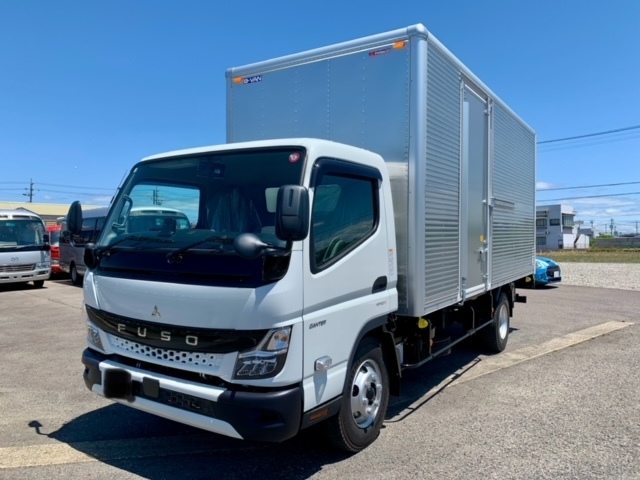 Mitsubishi CANTER 2024