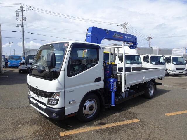 Mitsubishi CANTER 2023