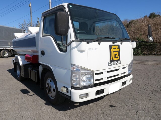 Isuzu ELF 2013