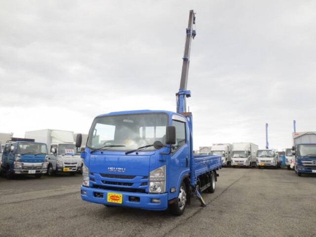 Isuzu ELF 2019