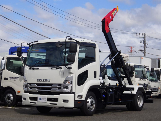 Isuzu FORWARD 2023