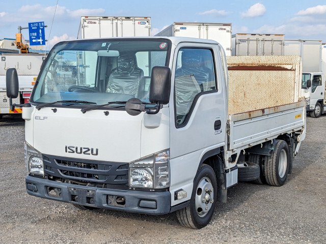 Isuzu ELF 2017