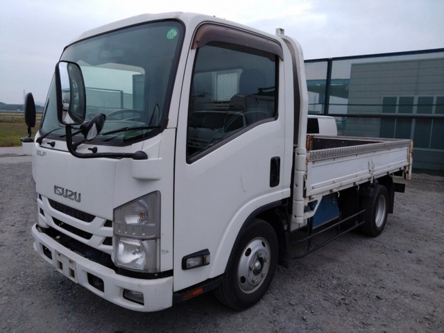 Isuzu ELF 2018