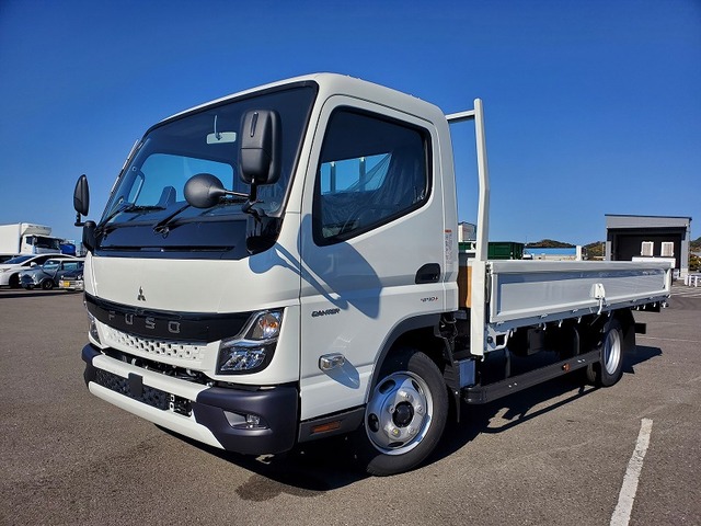 Mitsubishi CANTER 2023