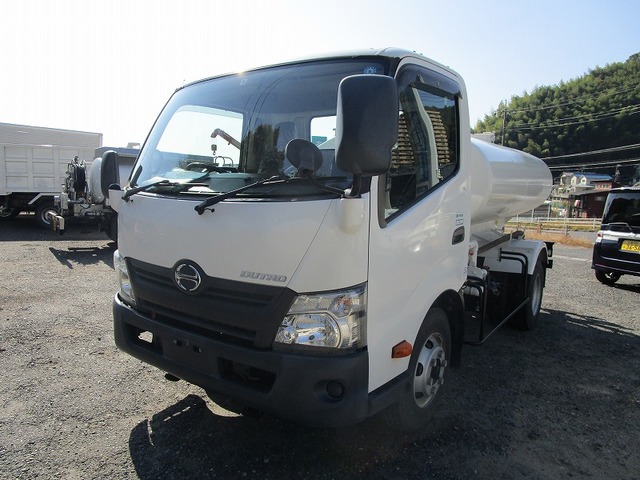 Hino DUTRO 2016