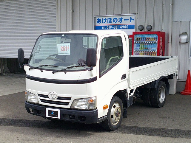 Toyota DYNA 2011