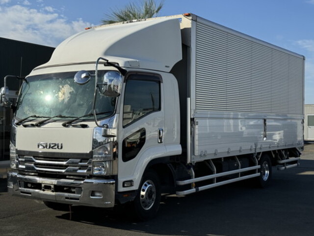 Isuzu FORWARD 2015