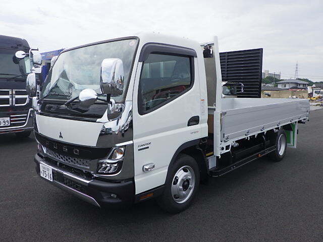 Mitsubishi CANTER 2024