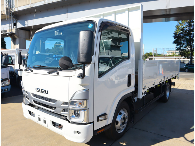 Isuzu ELF 2021