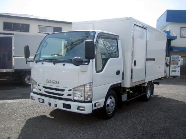 Isuzu ELF 2017