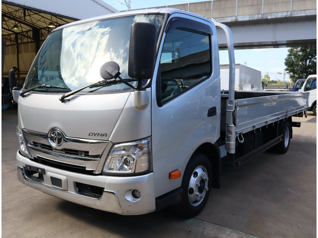 Toyota DYNA 2021