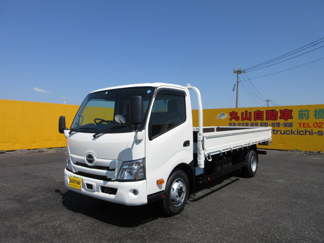 Hino DUTRO 2023