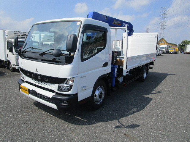 Mitsubishi CANTER 2023