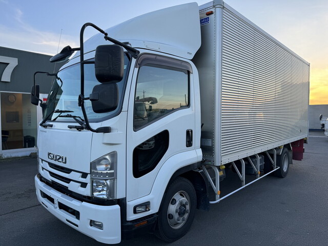 Isuzu FORWARD 2016