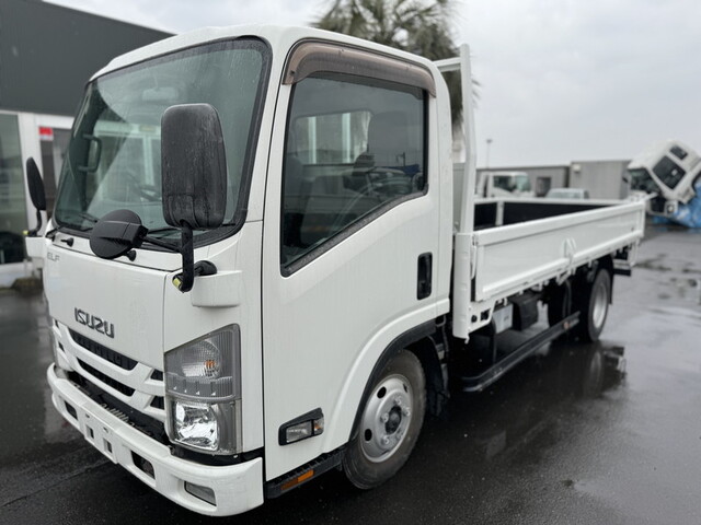 Isuzu ELF 2016