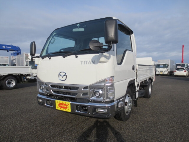 Mazda TITAN 2023