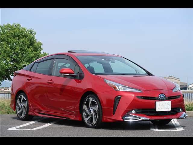 TOYOTA PRIUS 2021