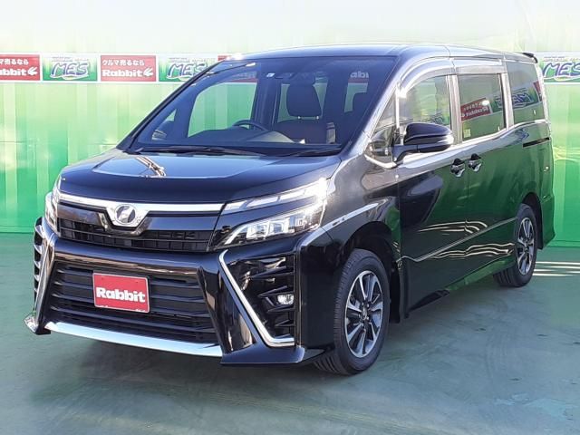 TOYOTA VOXY 2017