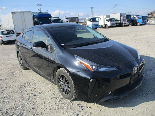 TOYOTA PRIUS 2019