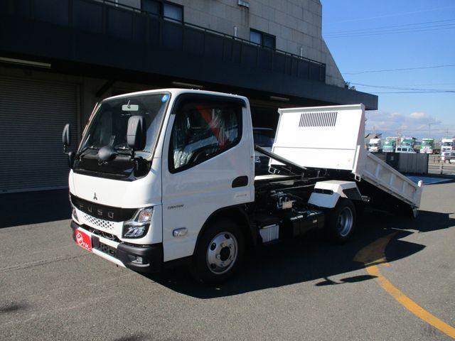 MITSUBISHI CANTER 2023