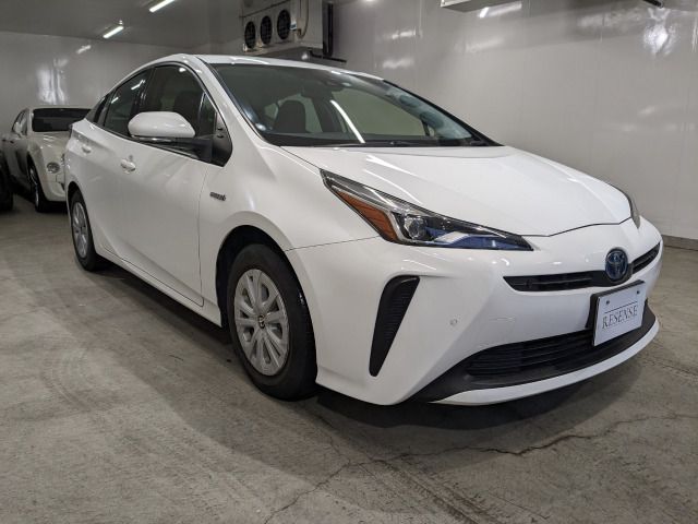 TOYOTA PRIUS 2019