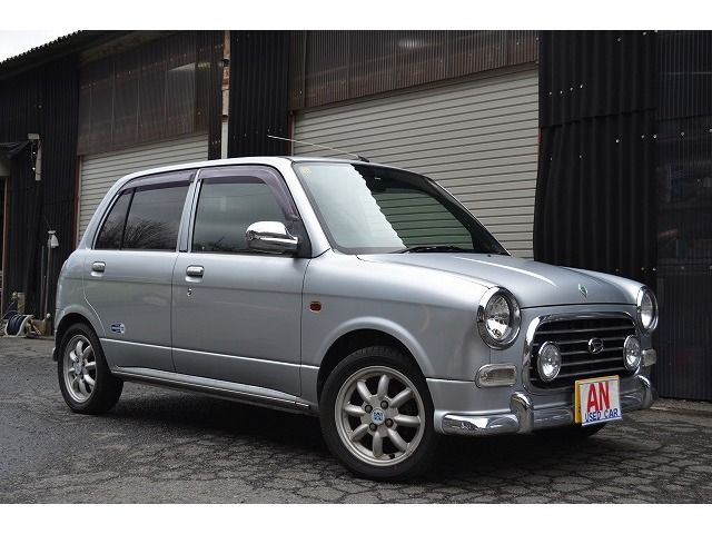 DAIHATSU MIRA GINO 2004